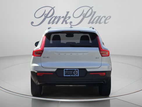 Certified 2023 Volvo XC40 B4 Plus w/ Protection Package Premier FWD image 4