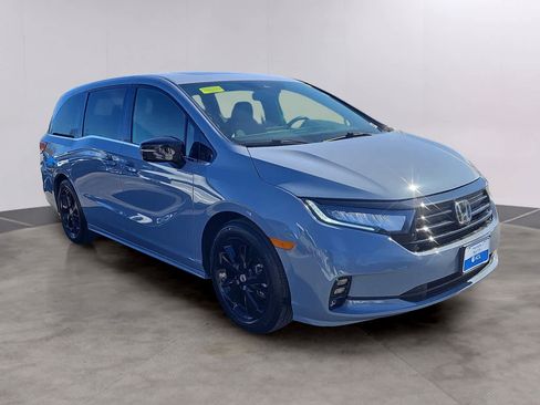 Certified 2024 Honda Odyssey Sport image 3