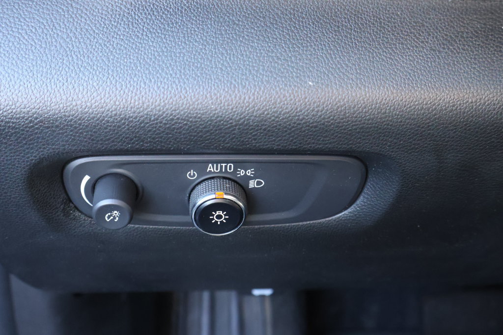 Used 2023 Chevrolet Traverse LT AWD/4WD image 14