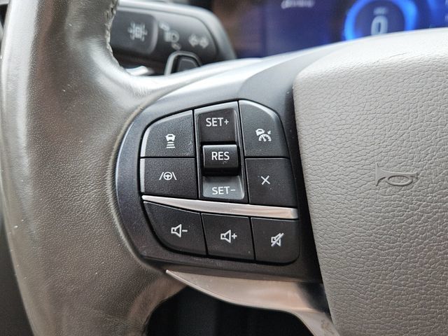 Used 2020 Ford Explorer Platinum w/ Premium Technology Package AWD/4WD image 13