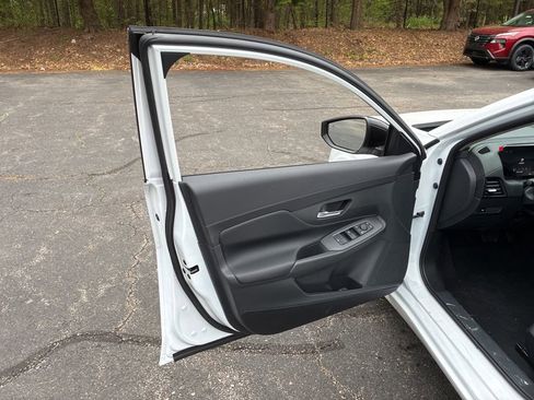 New 2026 Nissan Sentra SV w/ Floor Mat Package FWD image 15