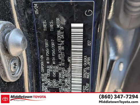 Certified 2024 Toyota 4Runner SR5 AWD/4WD image 39