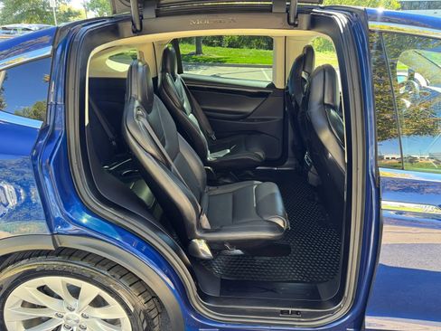 Used 2016 Tesla Model X 75D AWD/4WD image 11