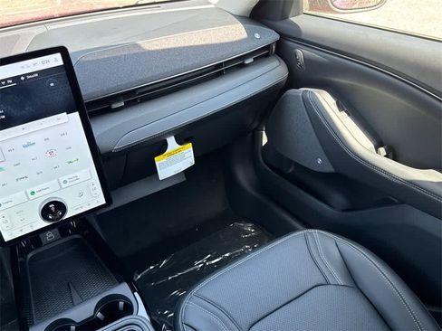 New 2025 Ford Mustang Mach-E Premium image 21