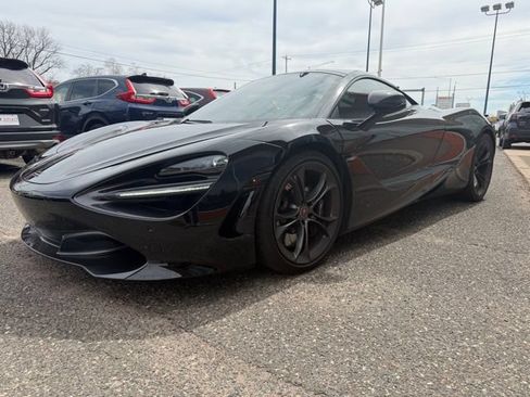 Used 2018 McLaren 720S RWD image 3