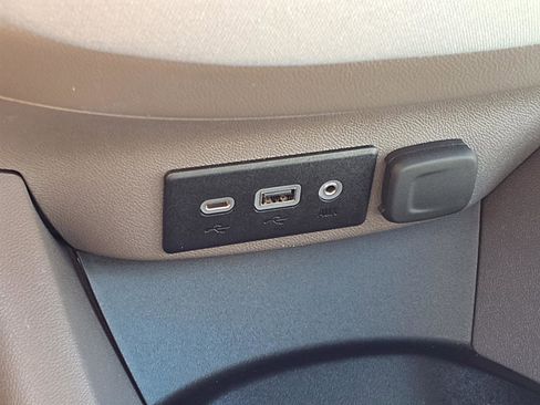 Used 2025 Chevrolet Malibu LS image 8