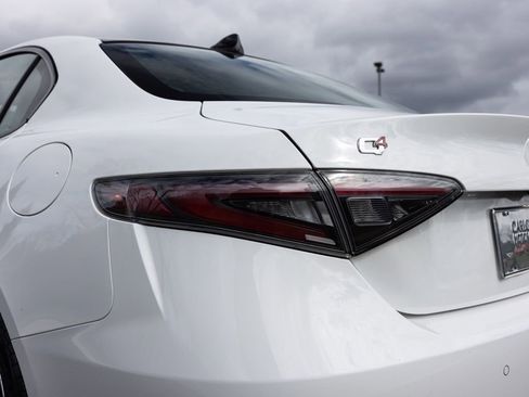 Used 2024 Alfa Romeo Giulia Veloce image 53