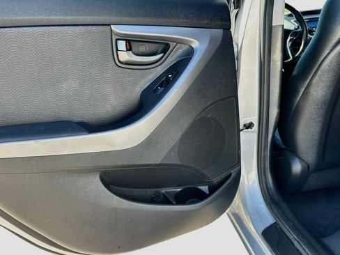Used 2013 Hyundai Elantra Limited FWD image 24