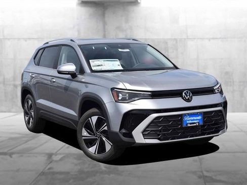 New 2026 Volkswagen Taos SE AWD/4WD image 2