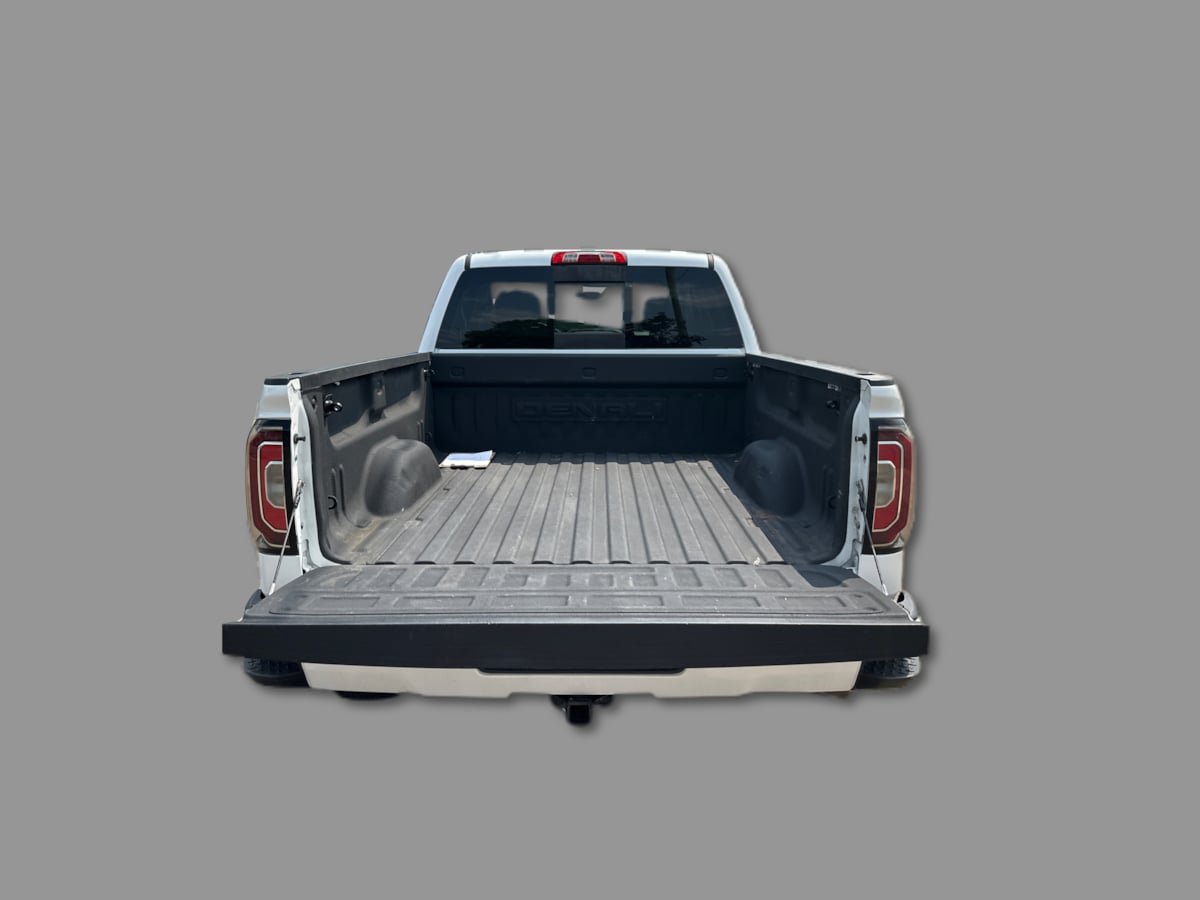 Used 2016 GMC Sierra 1500 Denali w/ Enhanced Driver Alert Package AWD/4WD image 46