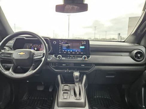 Used 2023 Chevrolet Colorado W/T image 18