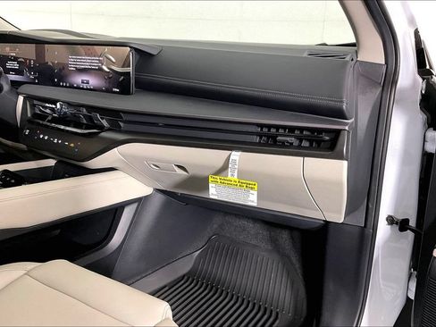 New 2026 Nissan Murano SV AWD/4WD image 16