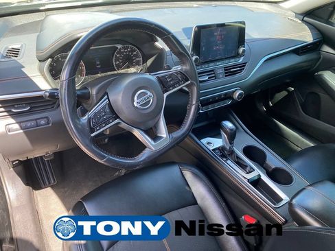 Used 2020 Nissan Altima 2.5 SR FWD image 13