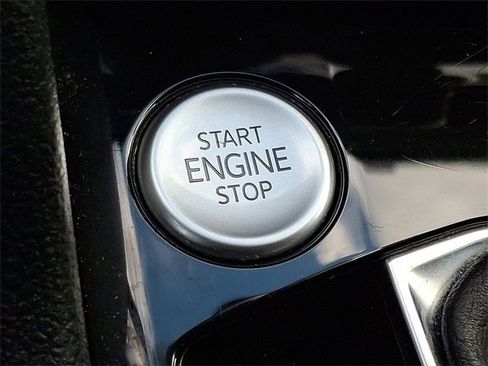 Used 2022 Volkswagen Taos SEL w/ Panoramic Sunroof Package image 23