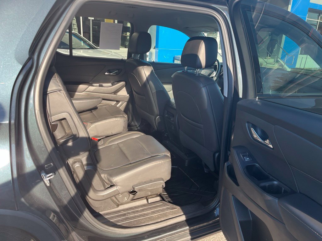 Used 2021 Chevrolet Traverse RS FWD image 55