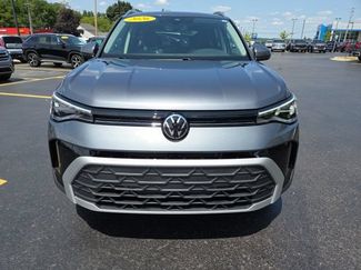 Used 2026 Volkswagen Taos SE w/ Panoramic Sunroof Package AWD/4WD video 2