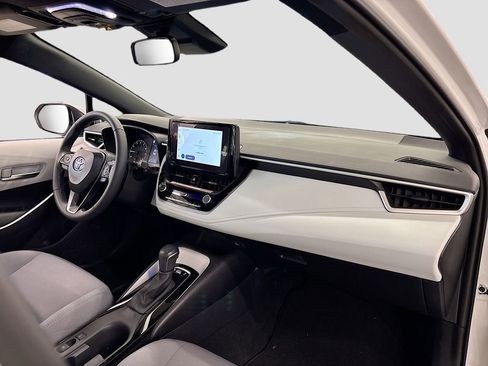 Used 2025 Toyota Corolla SE image 14