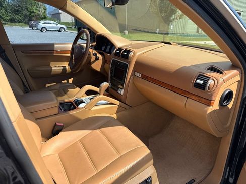 Used 2008 Porsche Cayenne AWD/4WD image 14