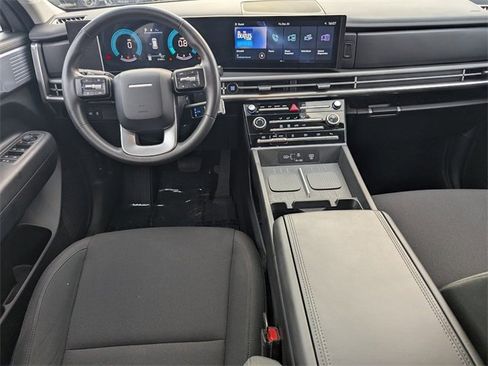 Used 2025 Hyundai Santa Fe SE image 20