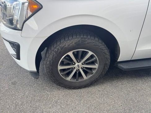 Used 2019 Ford Expedition Max XLT RWD image 3