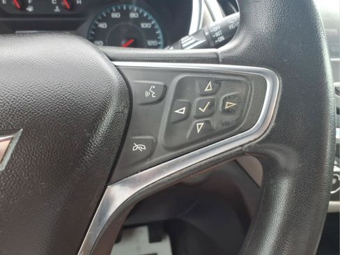 Used 2018 Chevrolet Equinox LS FWD image 22