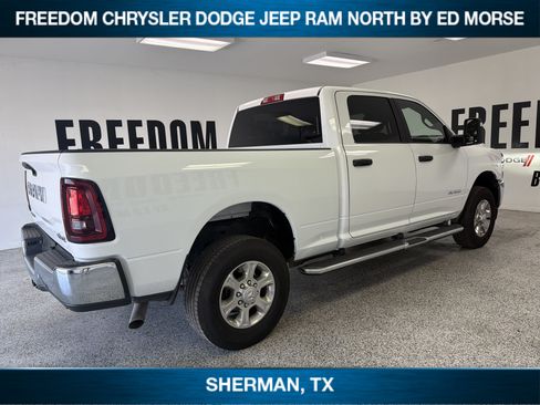 Used 2025 RAM 2500 Big Horn AWD/4WD image 4