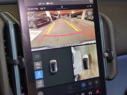 New 2026 Volvo EX30 Cross Country Ultra w/ Protection Package Premier image 22