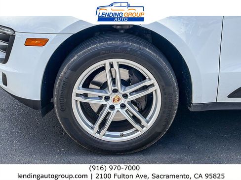 Used 2018 Porsche Macan Sport Edition AWD/4WD image 9