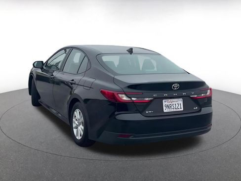 Used 2025 Toyota Camry LE image 11