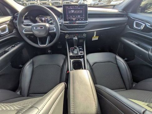 New 2026 Jeep Compass Latitude w/ Sun and Sound Group AWD/4WD image 13