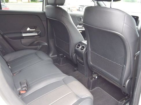 Used 2025 Mercedes-Benz GLA 250 image 37