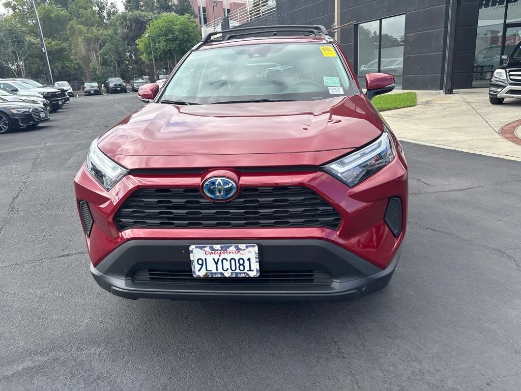 Used 2024 Toyota RAV4 LE AWD/4WD image 9