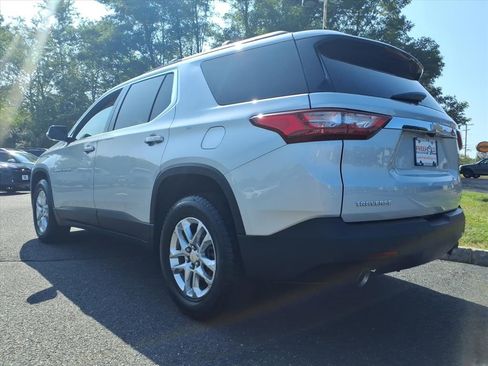Used 2020 Chevrolet Traverse LT image 18