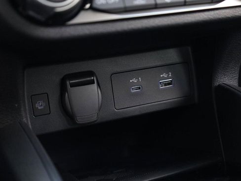 New 2025 Nissan Versa SR w/ Trunk Package image 14