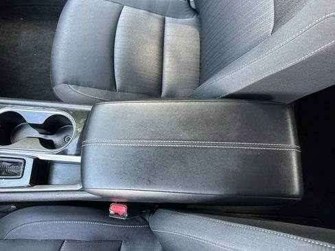 Used 2024 Nissan Altima 2.5 SV FWD image 21