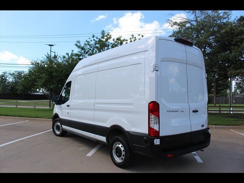 Used 2025 Ford Transit 250 148 High Roof RWD image 3