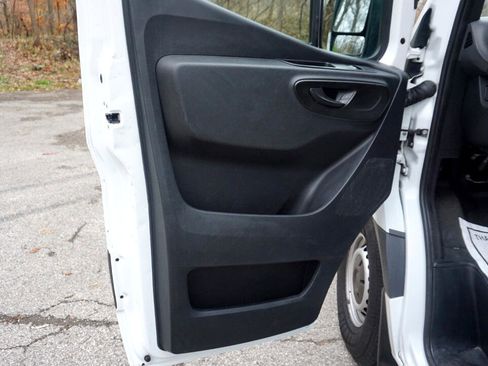 Used 2019 Freightliner Sprinter 170 image 20