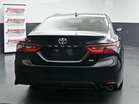 Used 2022 Toyota Camry SE FWD image 8