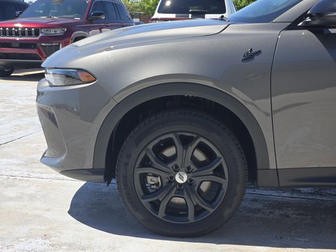 Used 2024 Dodge Hornet GT w/ GT Blacktop Package image 8