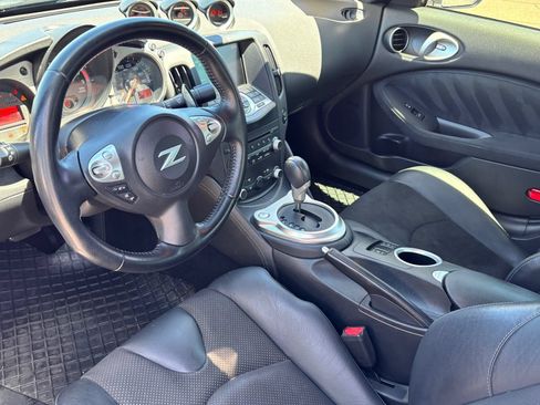 Used 2013 Nissan 370Z Touring w/ Sport Pkg RWD image 12