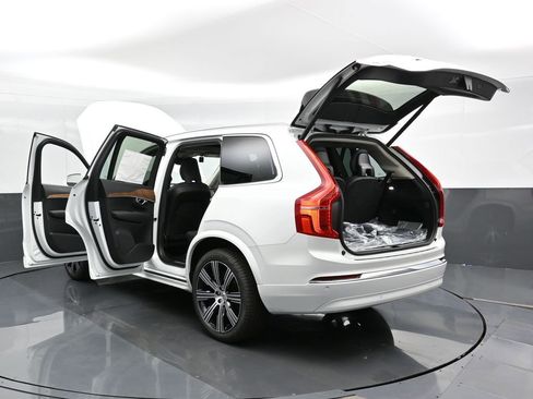 New 2025 Volvo XC90 T8 Core w/ Protection Package Premier image 49