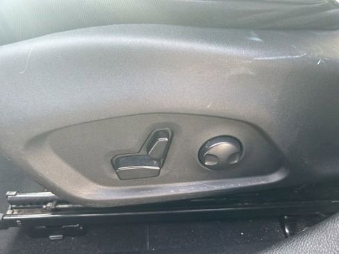 Used 2024 Jeep Compass Limited image 13