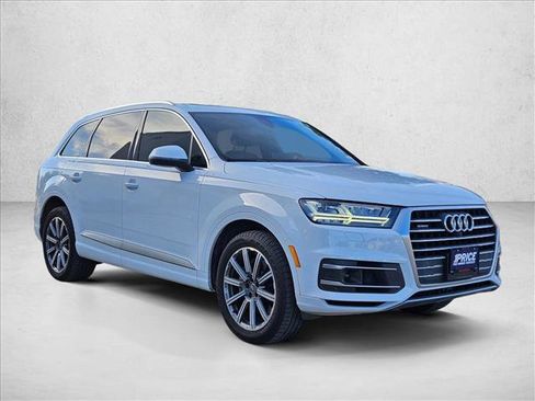 Used 2018 Audi Q7 3.0T Prestige image 3