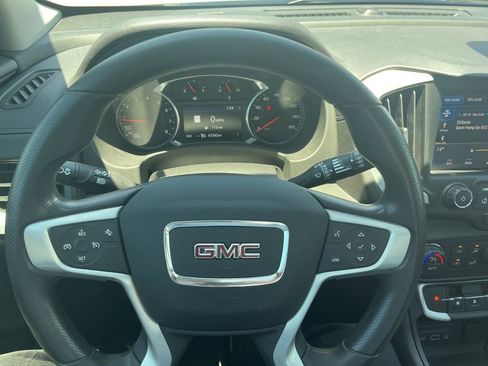 Used 2022 GMC Terrain SLE w/ Driver Convenience Package AWD/4WD image 16