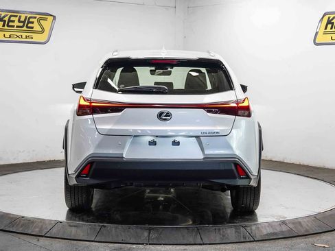 Used 2024 Lexus UX 250h FWD image 3