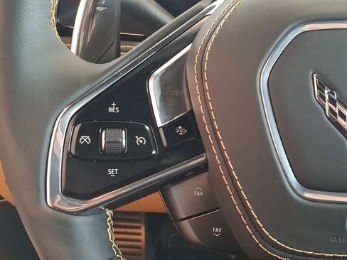 Used 2024 Chevrolet Corvette Stingray Premium Cpe w/ Z51 Performance Package image 18