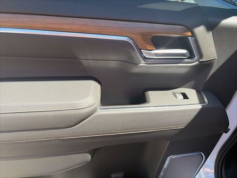 New 2026 Chevrolet Silverado 1500 High Country AWD/4WD image 12