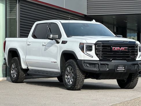 Used 2025 GMC Sierra 1500 AT4X image 10