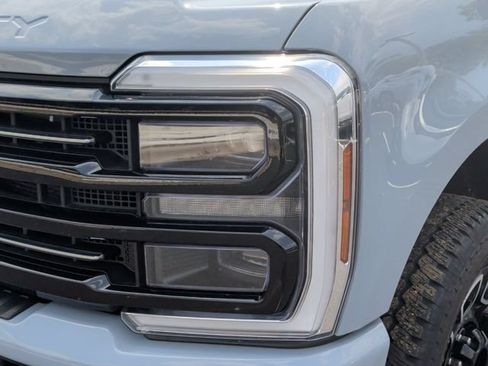 Used 2026 Ford F250 Platinum AWD/4WD image 10
