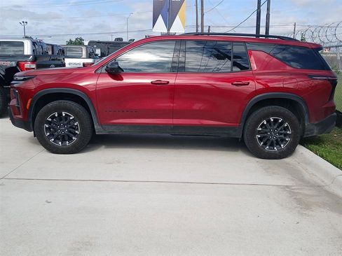 Used 2025 Chevrolet Traverse Z71 w/ Driver Confidence Package AWD/4WD image 10
